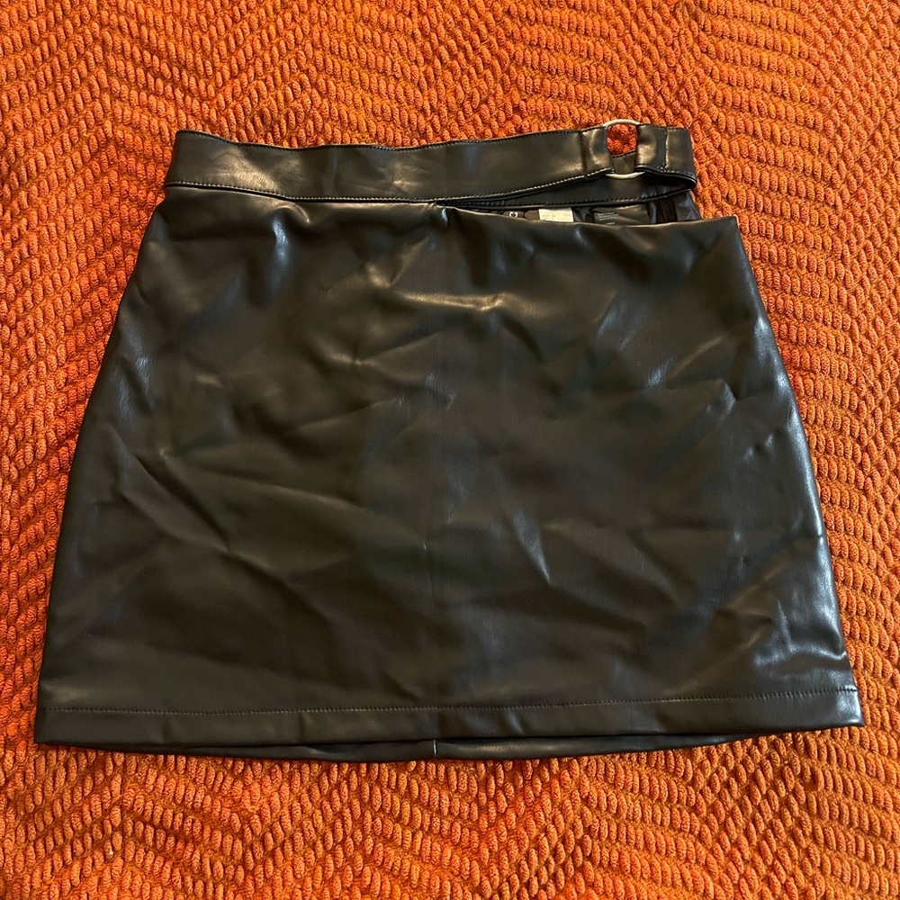 H&M Black Faux Leather Mini Skirt